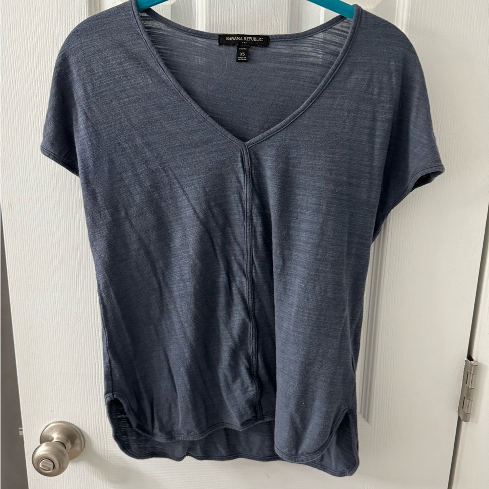 Gray tshirt